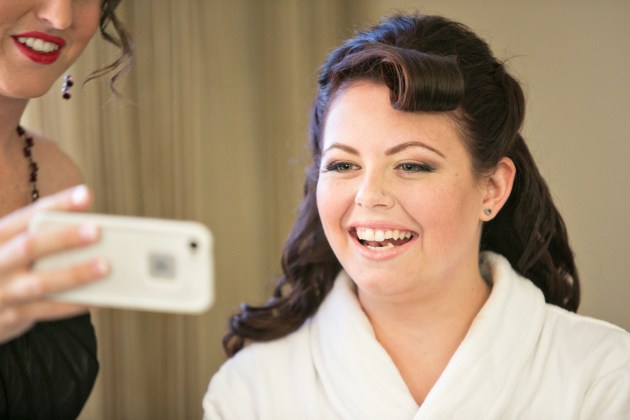 KerryandSteve_Skulls and Rosses_DBS_bride getting ready