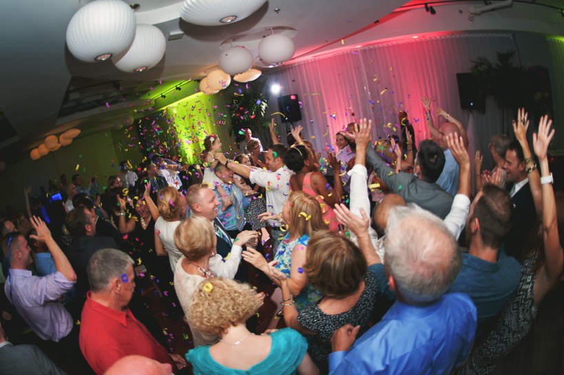 Lauren Watai Photography, Dogwood Blossom Stationery, Orlando weddings, confetti