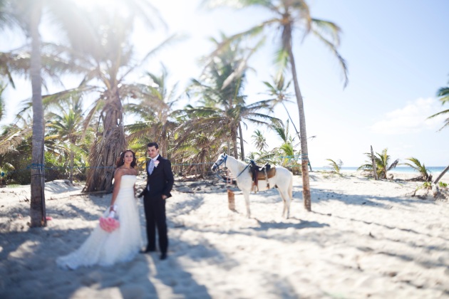Sara Kauss Photography, Dogwood Blossom Stationery, Orlando weddings, bride and groom on beach