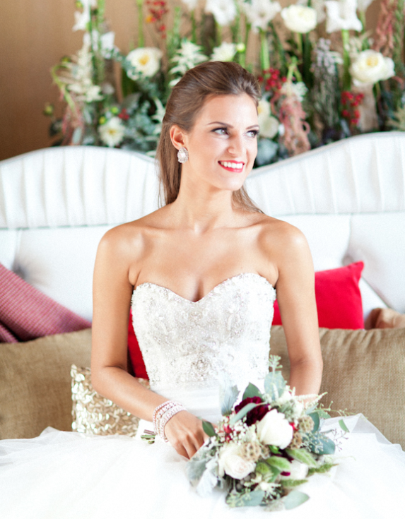 Andi Mans Photography, Dogwood Blossom Stationery, Orlando weddings, bride and bouquet