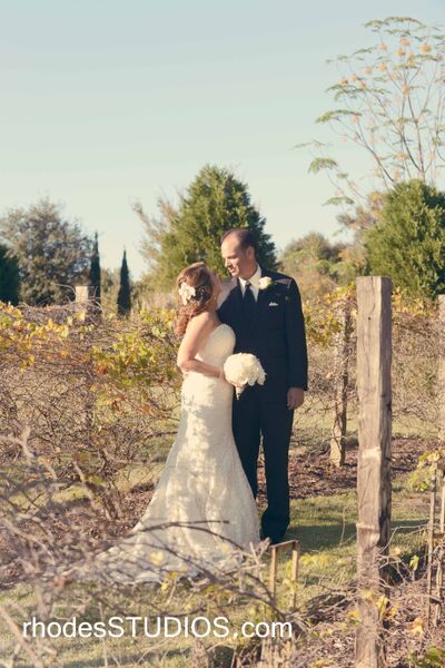 bride-and-groom-rose-garden